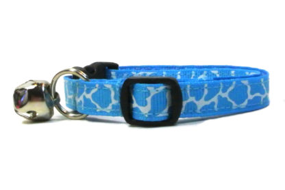 Blue Giraffe Print Breakaway Cat Collar