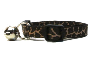 Brown Giraffe Print Breakaway Cat Collar