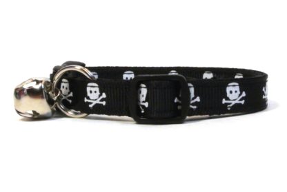 The Jolly Roger Breakaway Cat Collar - Image 3