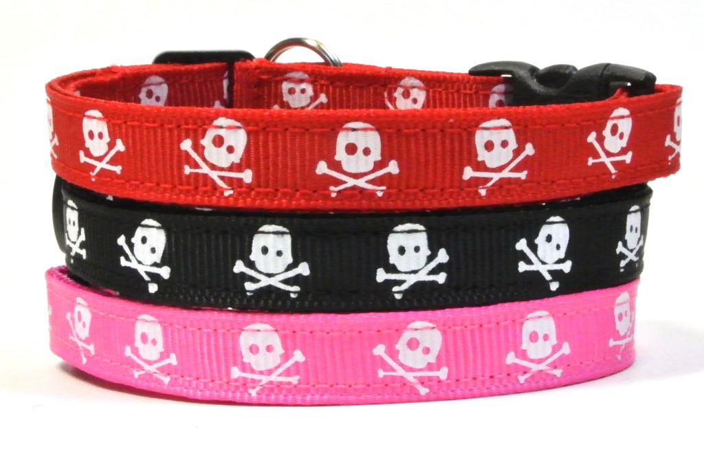 The Jolly Roger Breakaway Cat Collar Skanky Kitty