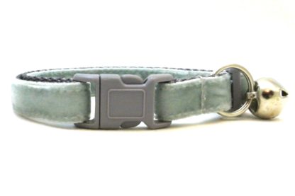 The Posh Velvet Breakaway Cat Collar - Image 2