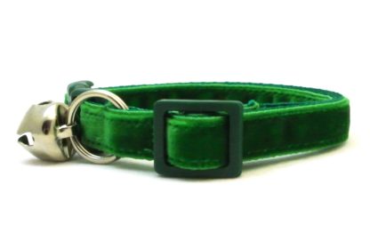 The Posh Velvet Breakaway Cat Collar - Image 3