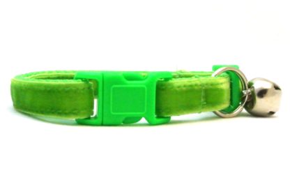 The Posh Velvet Breakaway Cat Collar - Image 2