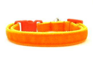 The Posh Velvet Breakaway Cat Collar
