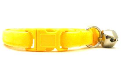 The Posh Velvet Breakaway Cat Collar - Image 2
