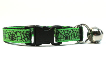 Green Spiderwebs Breakaway Cat Collar